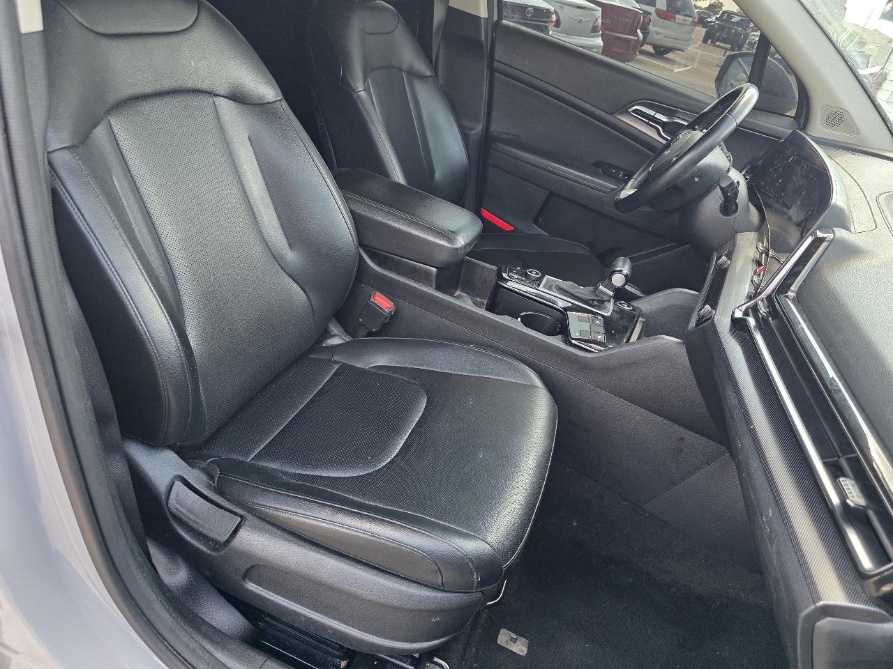 Kia Sportage SX FWD 2025