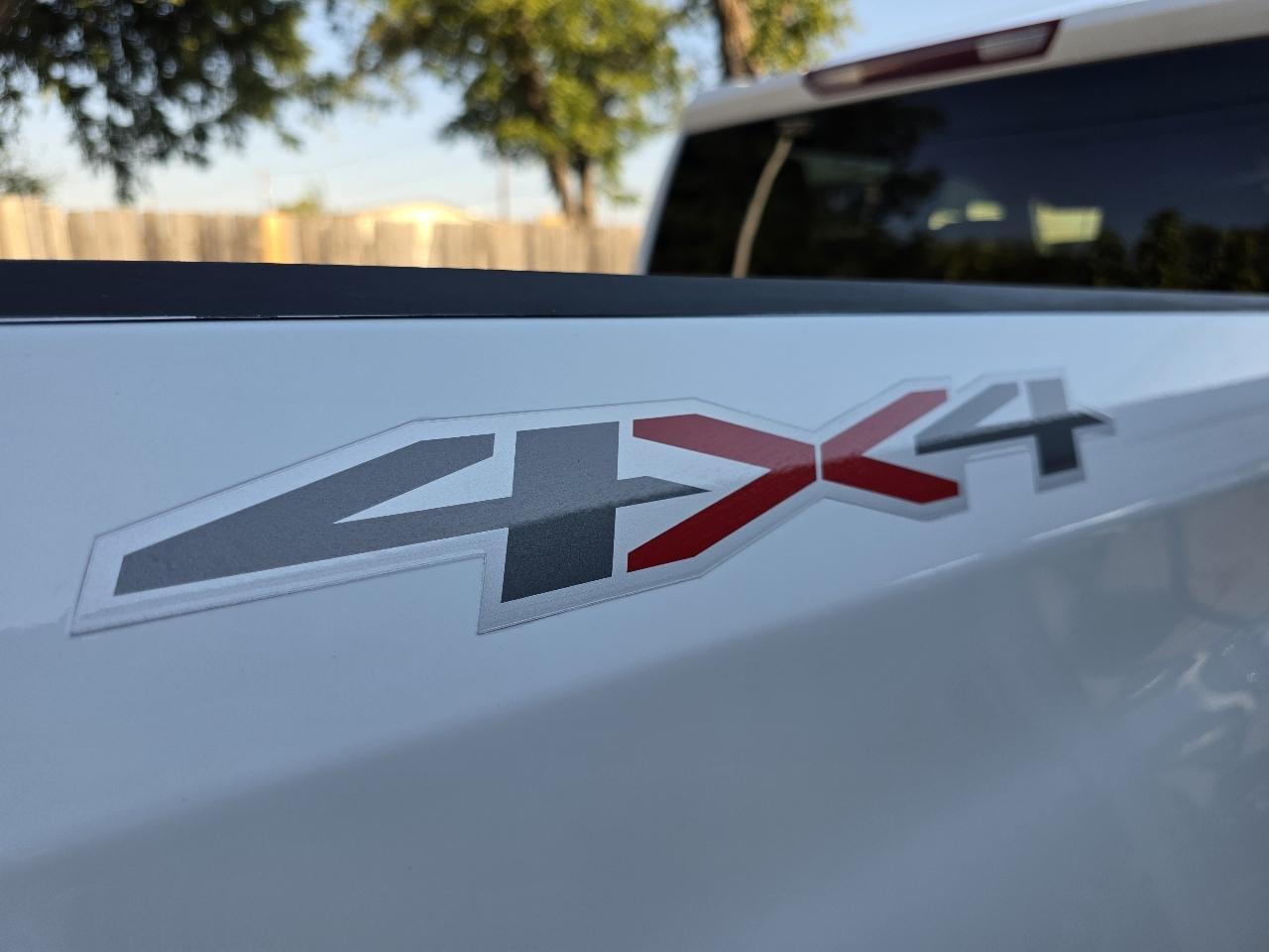 Chevrolet Silverado photo 12