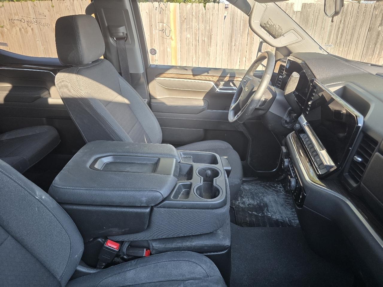 Chevrolet Silverado photo 15