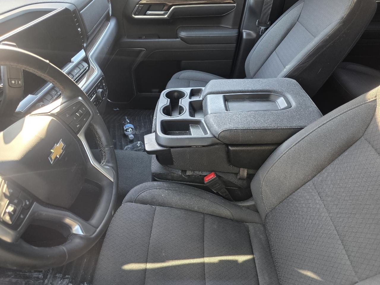 Chevrolet Silverado photo 18