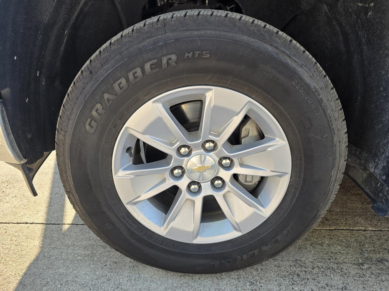 Chevrolet Silverado photo 19