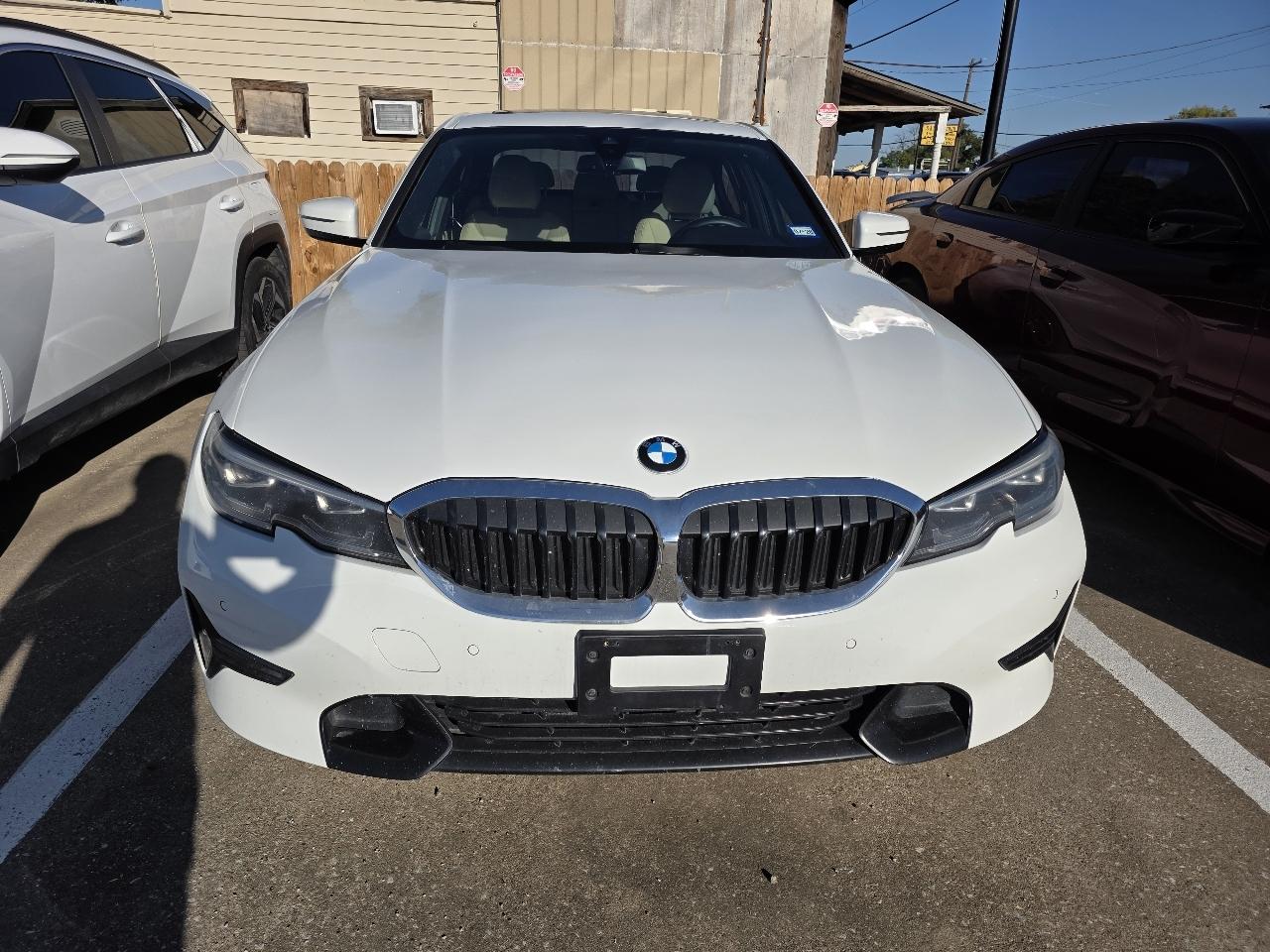 BMW 3 Series photo 2