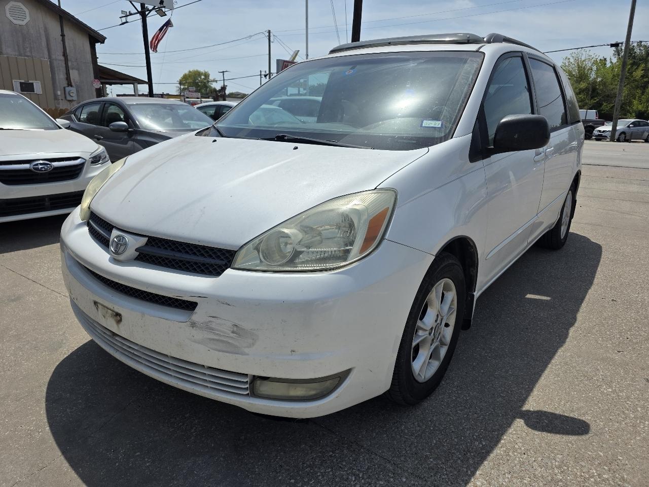 Toyota Sienna XLE 2004