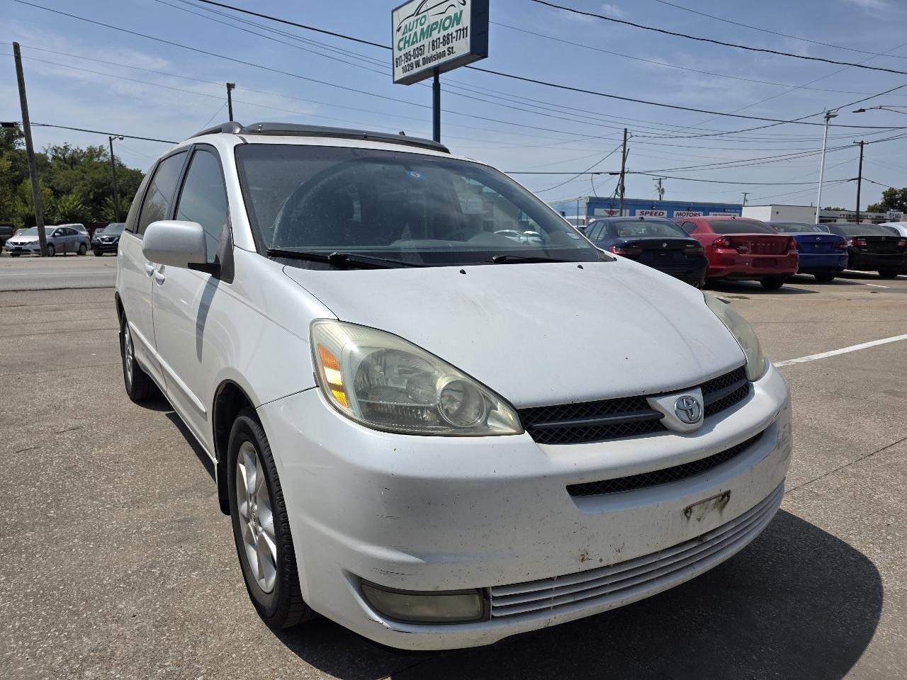 Toyota Sienna XLE 2004