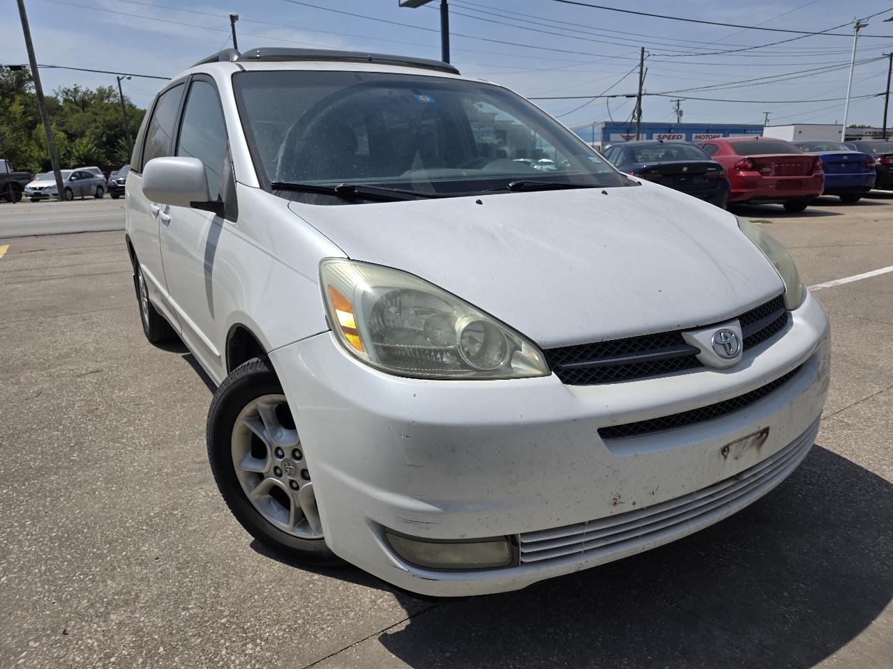 Toyota Sienna XLE 2004