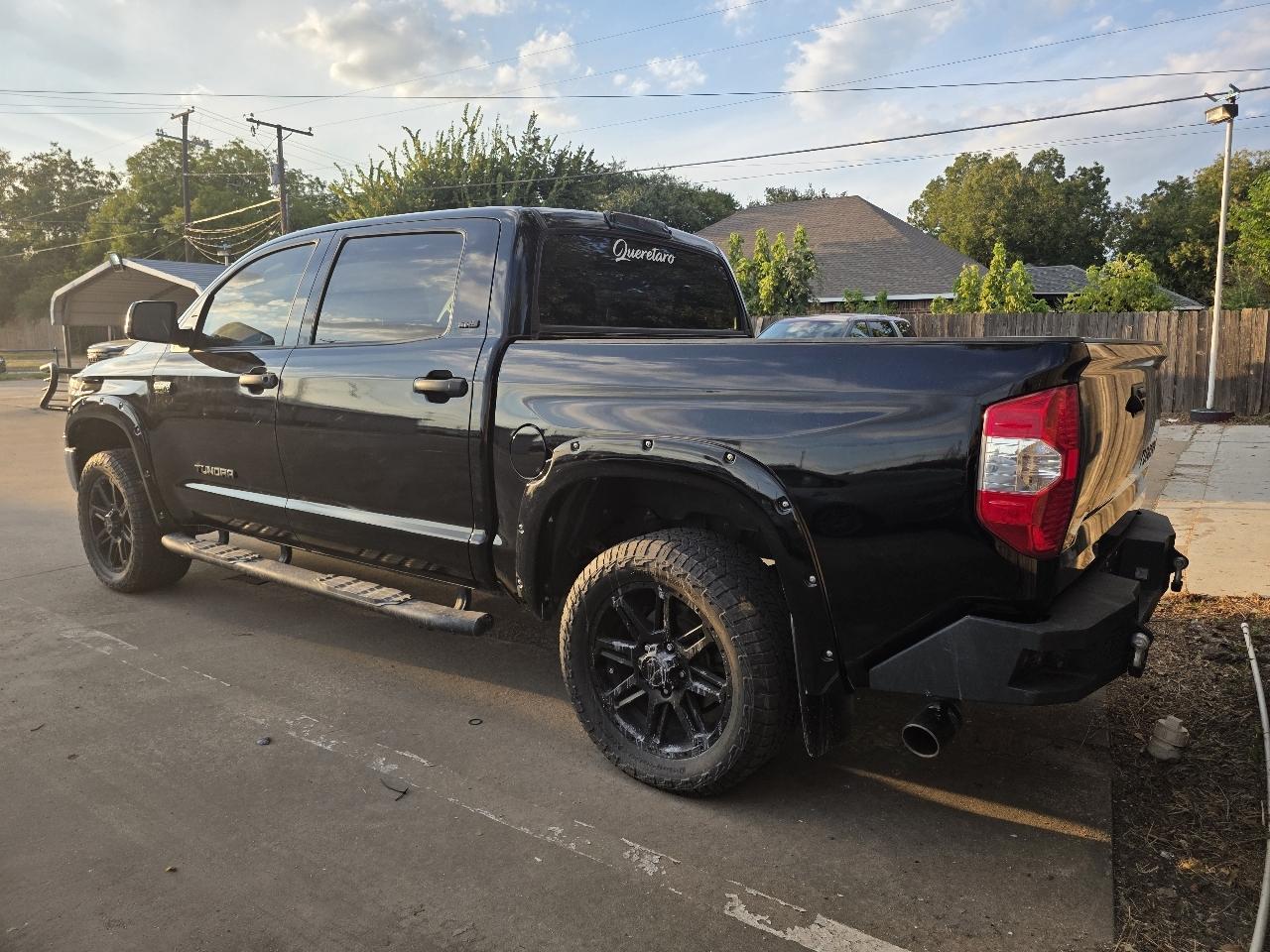 Toyota Tundra photo 3