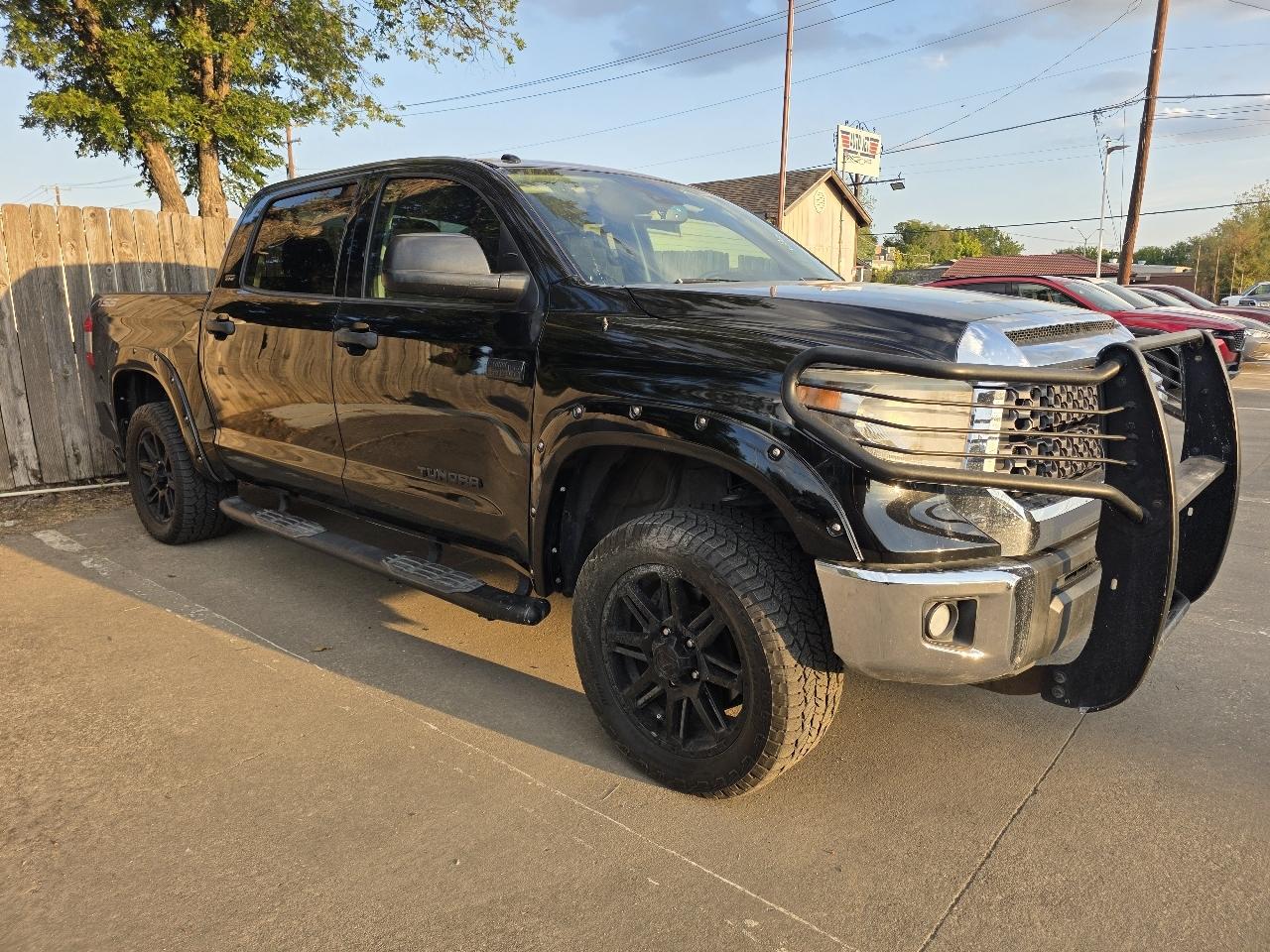 Toyota Tundra photo 6