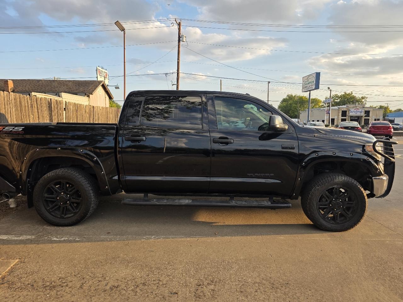 Toyota Tundra photo 7