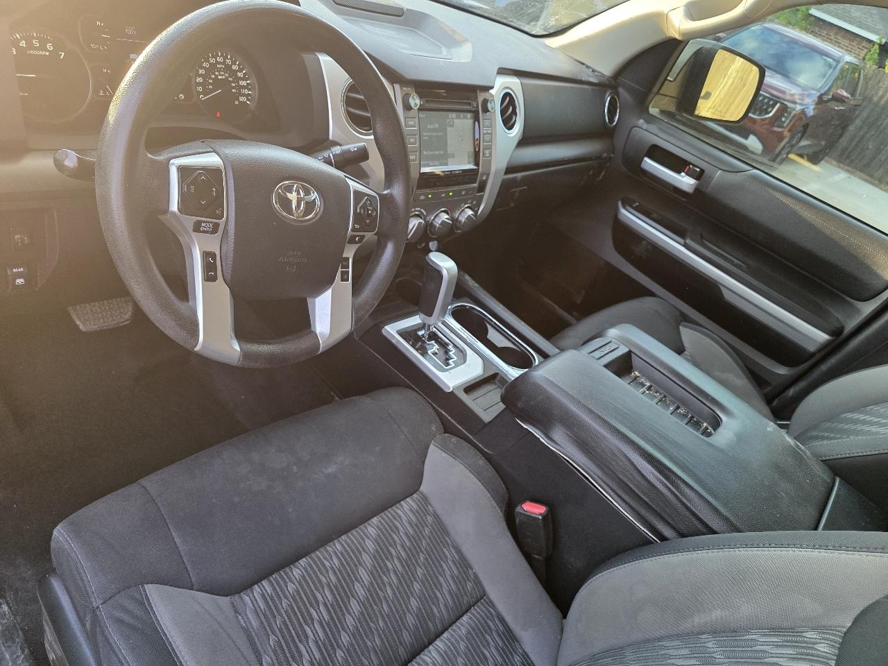 Toyota Tundra photo 15