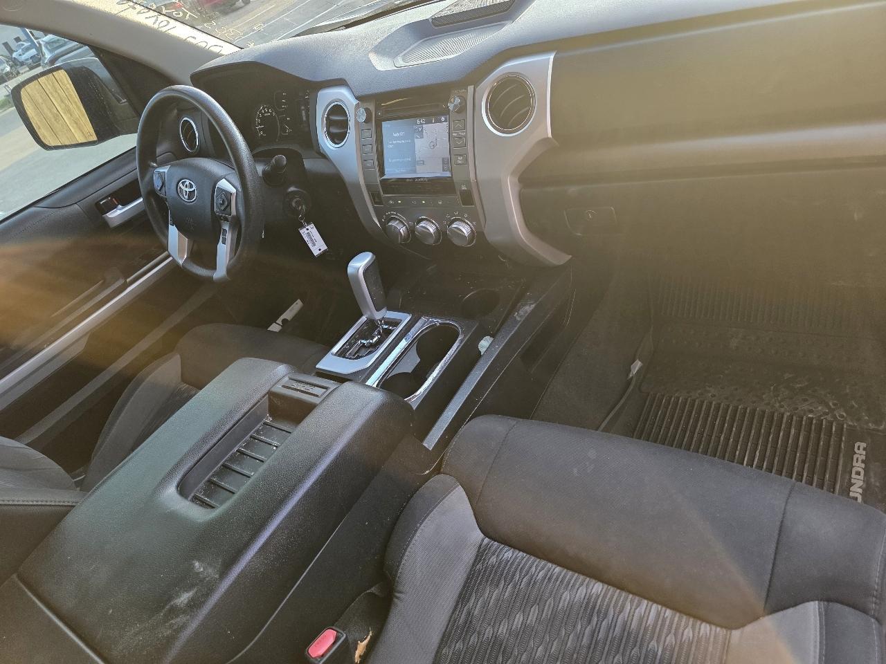 Toyota Tundra photo 17