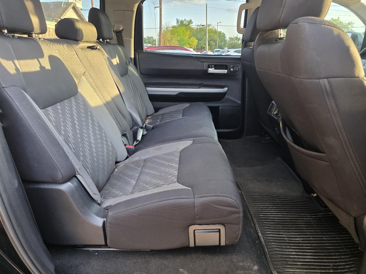 Toyota Tundra photo 18