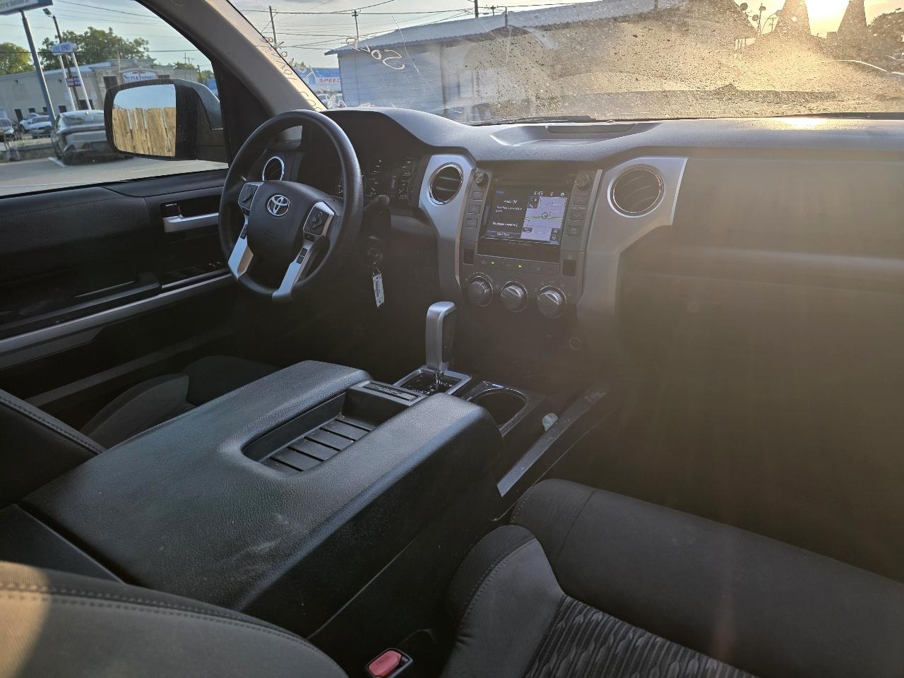 Toyota Tundra photo 30