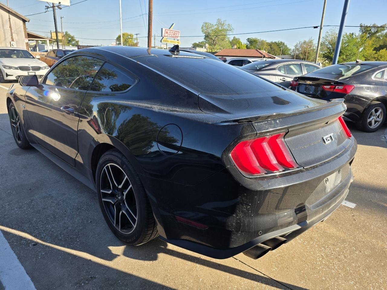 Ford Mustang photo 9