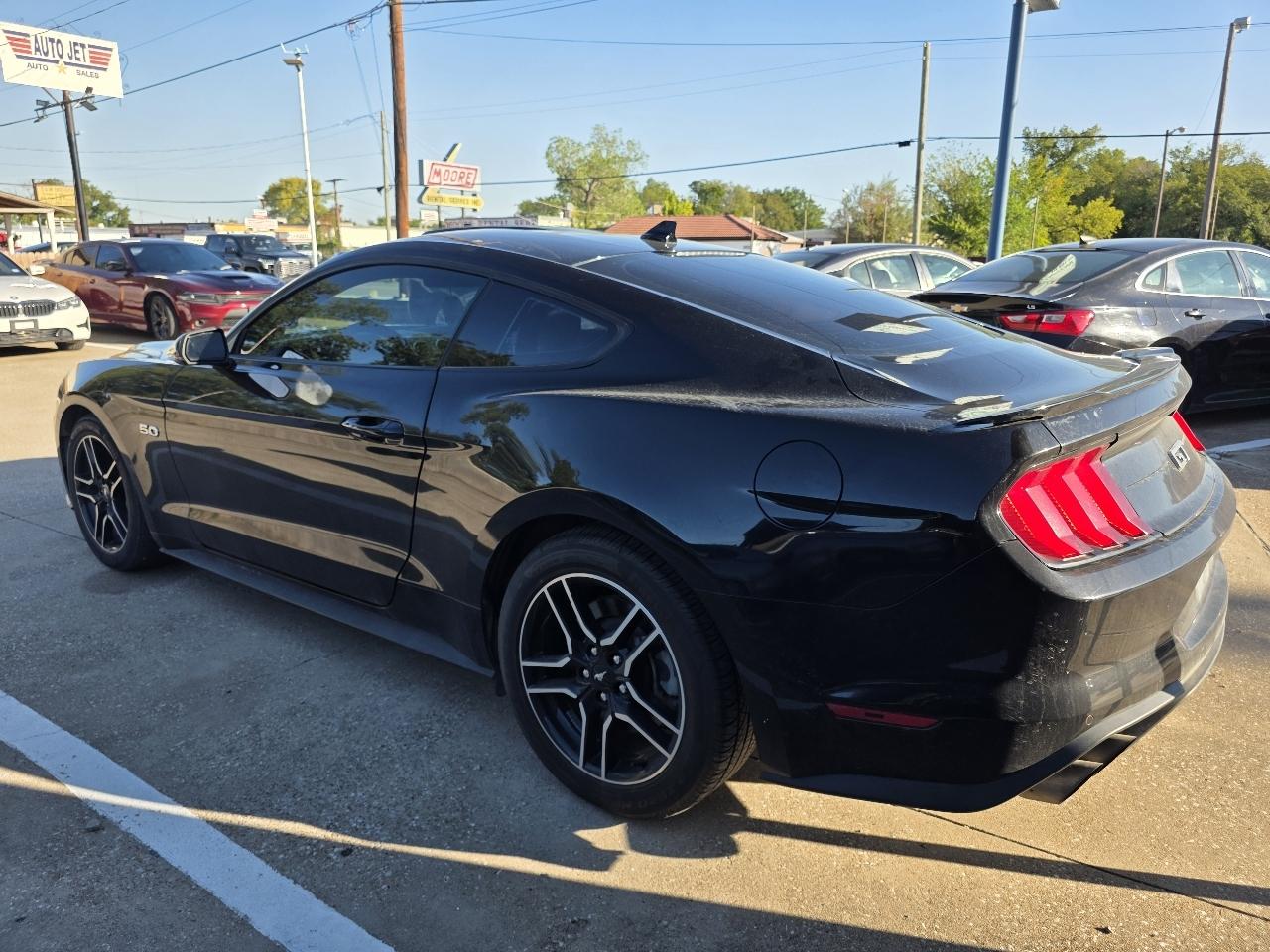 Ford Mustang photo 10