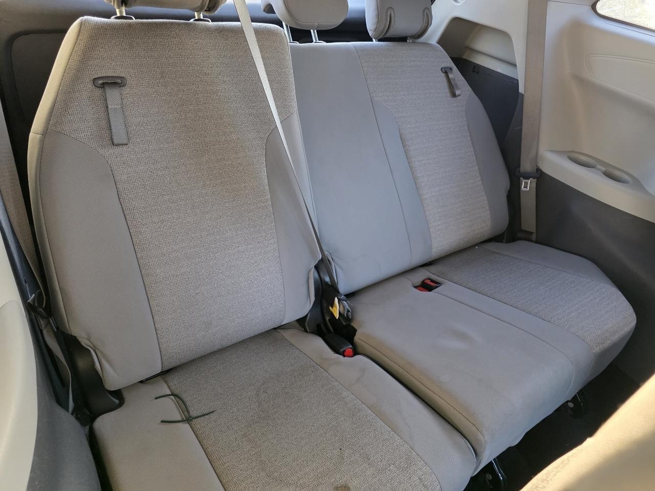 Toyota Sienna LE 8-Passenger 2024