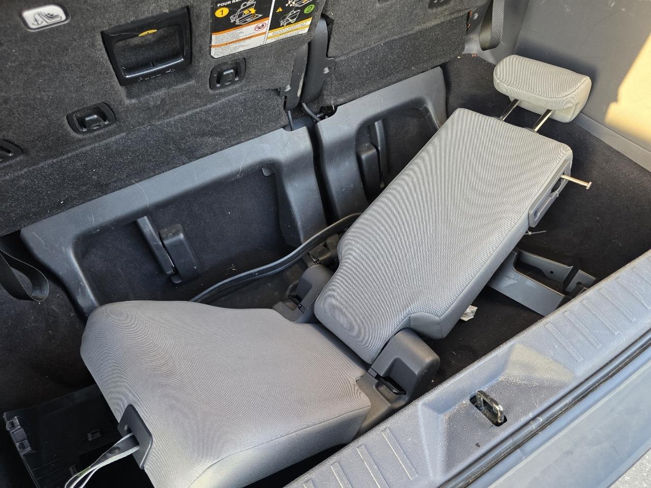 Toyota Sienna LE 8-Passenger 2024