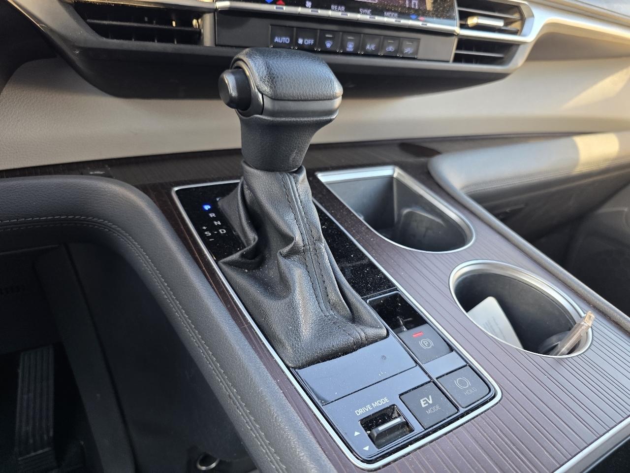 Toyota Sienna LE 8-Passenger 2024