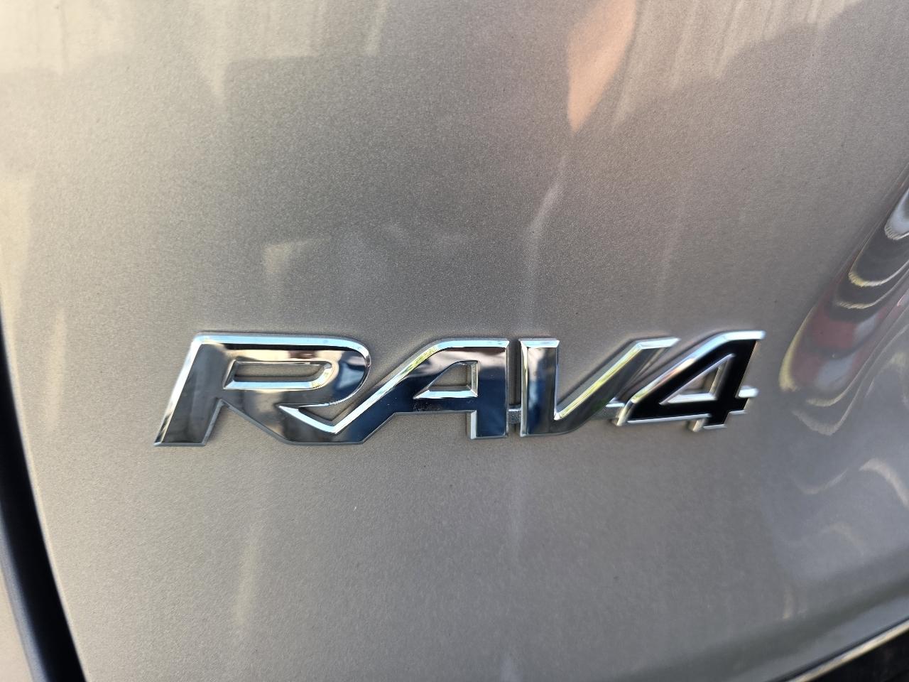 Toyota RAV4 Hybrid XSE 2024