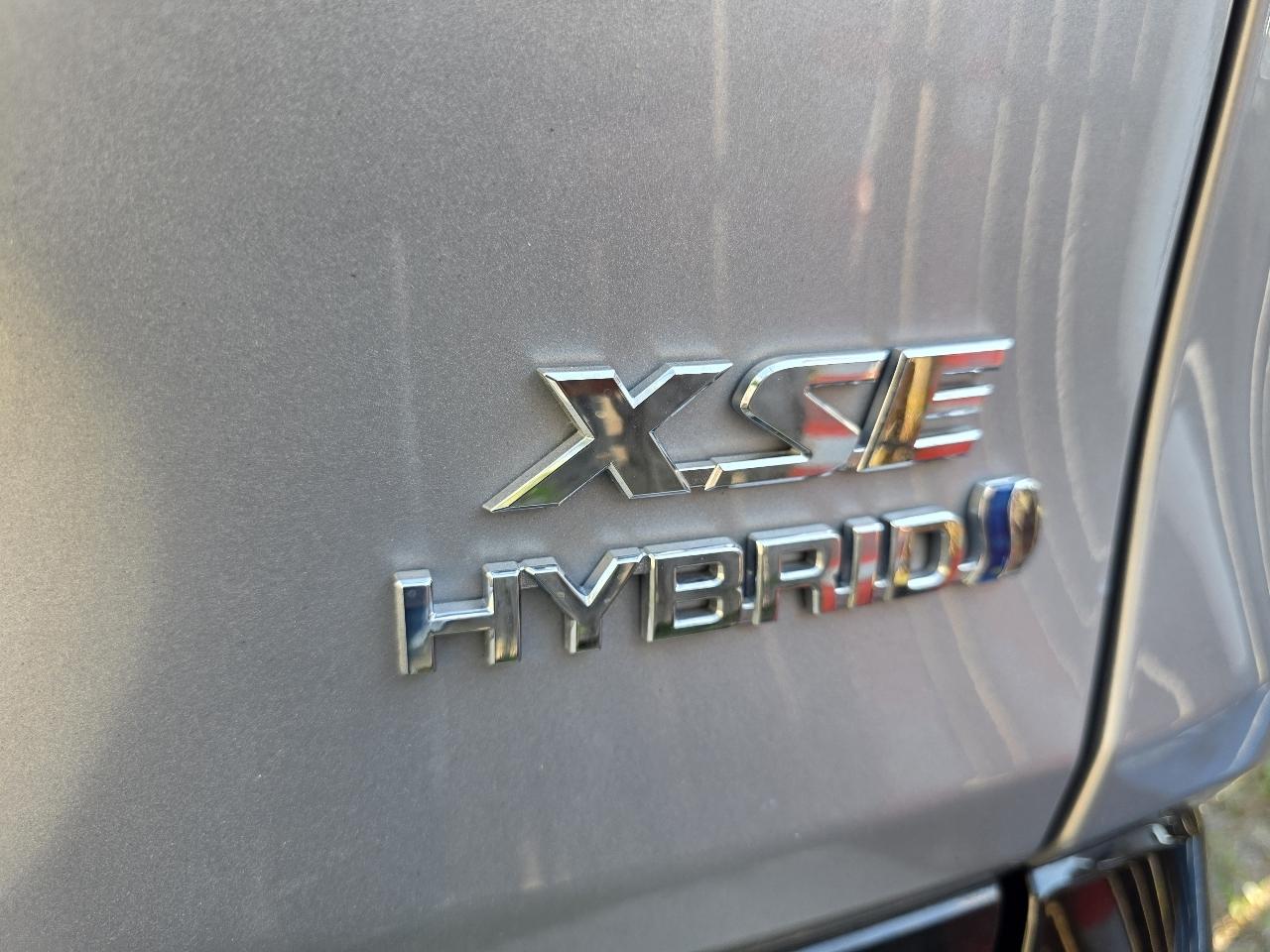 Toyota RAV4 Hybrid XSE 2024