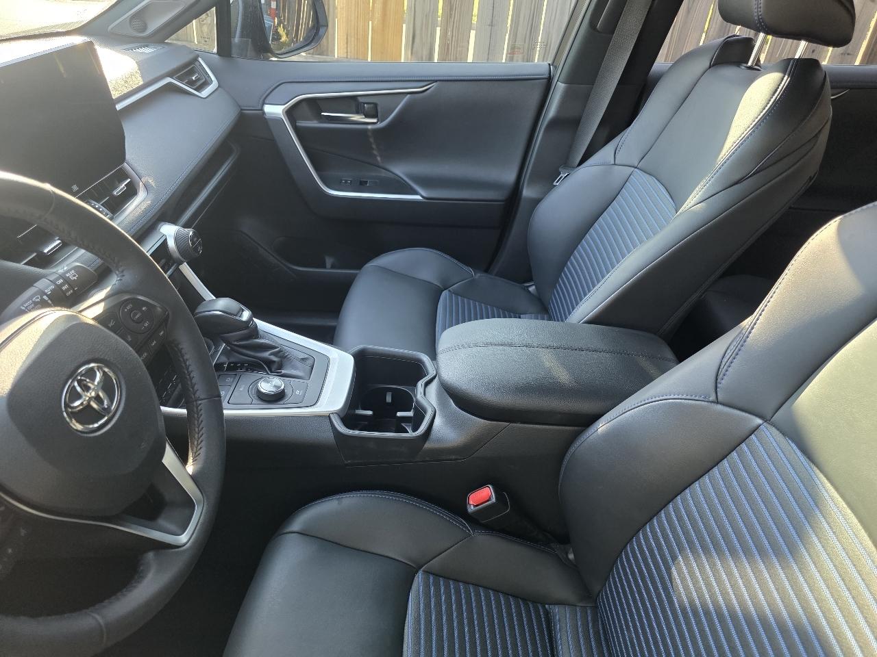 Toyota RAV4 Hybrid XSE 2024