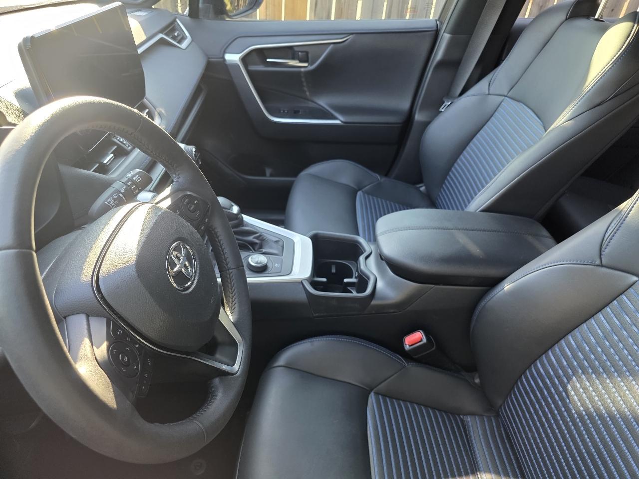 Toyota RAV4 Hybrid XSE 2024