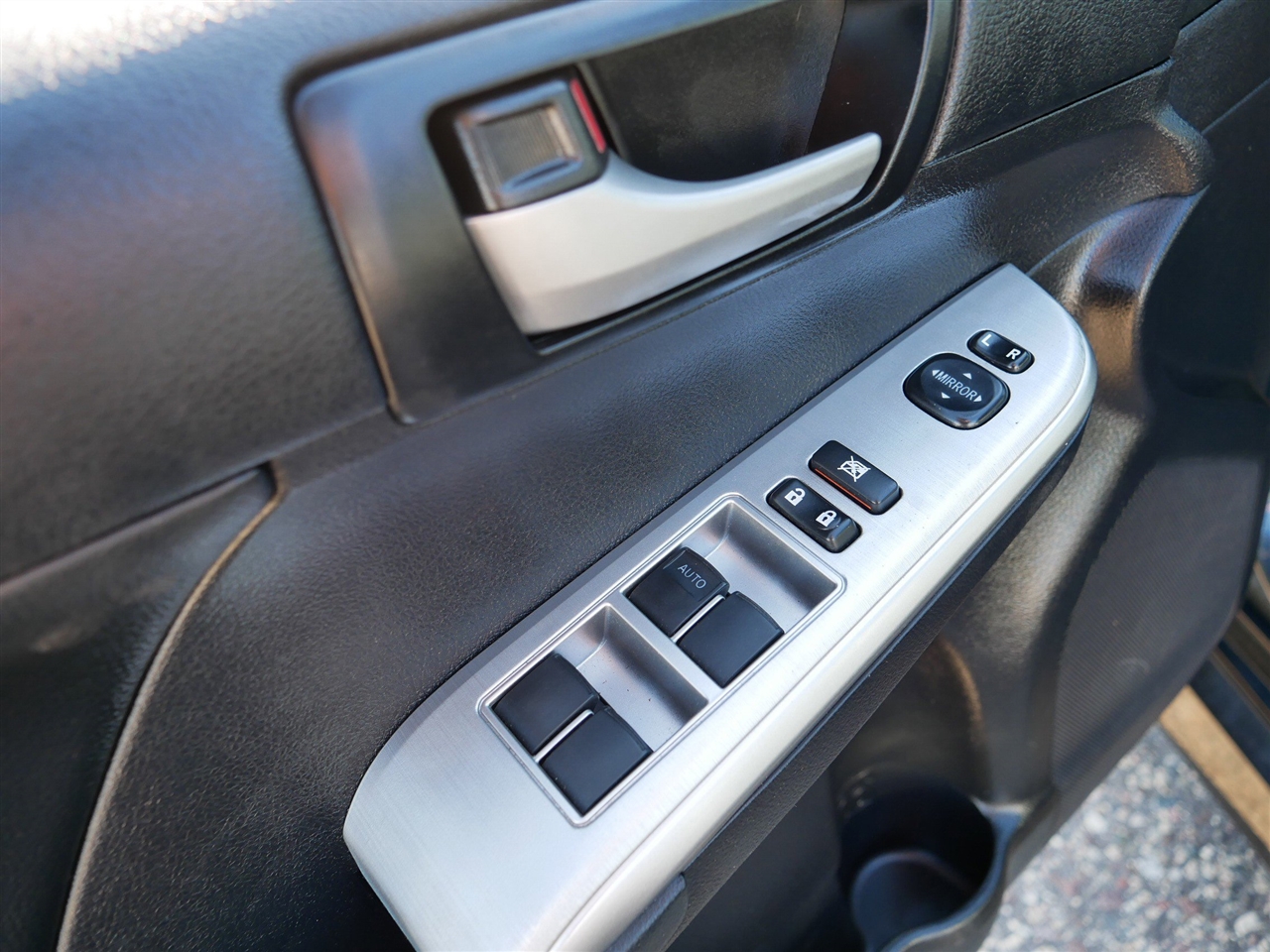 Toyota Camry Hybrid 4dr Sdn SE (Natl) 2014