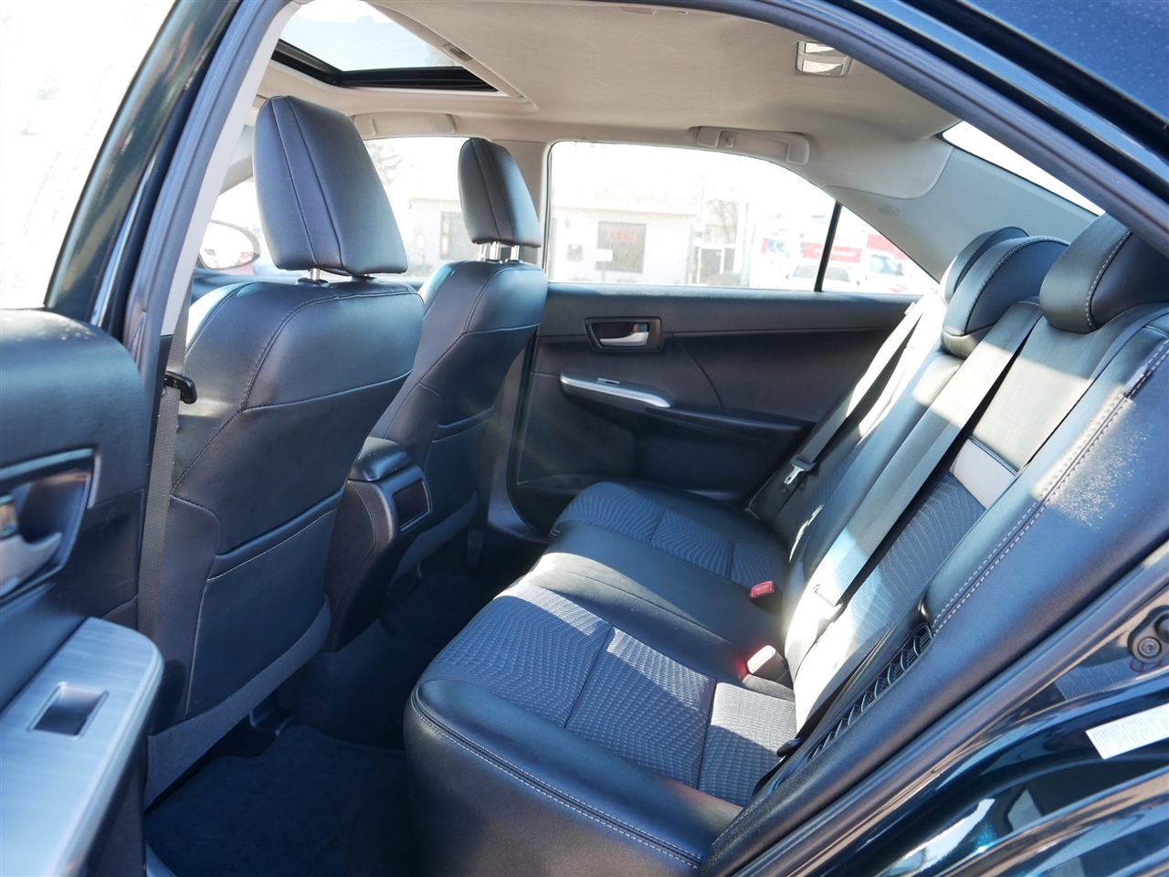 Toyota Camry Hybrid 4dr Sdn SE (Natl) 2014