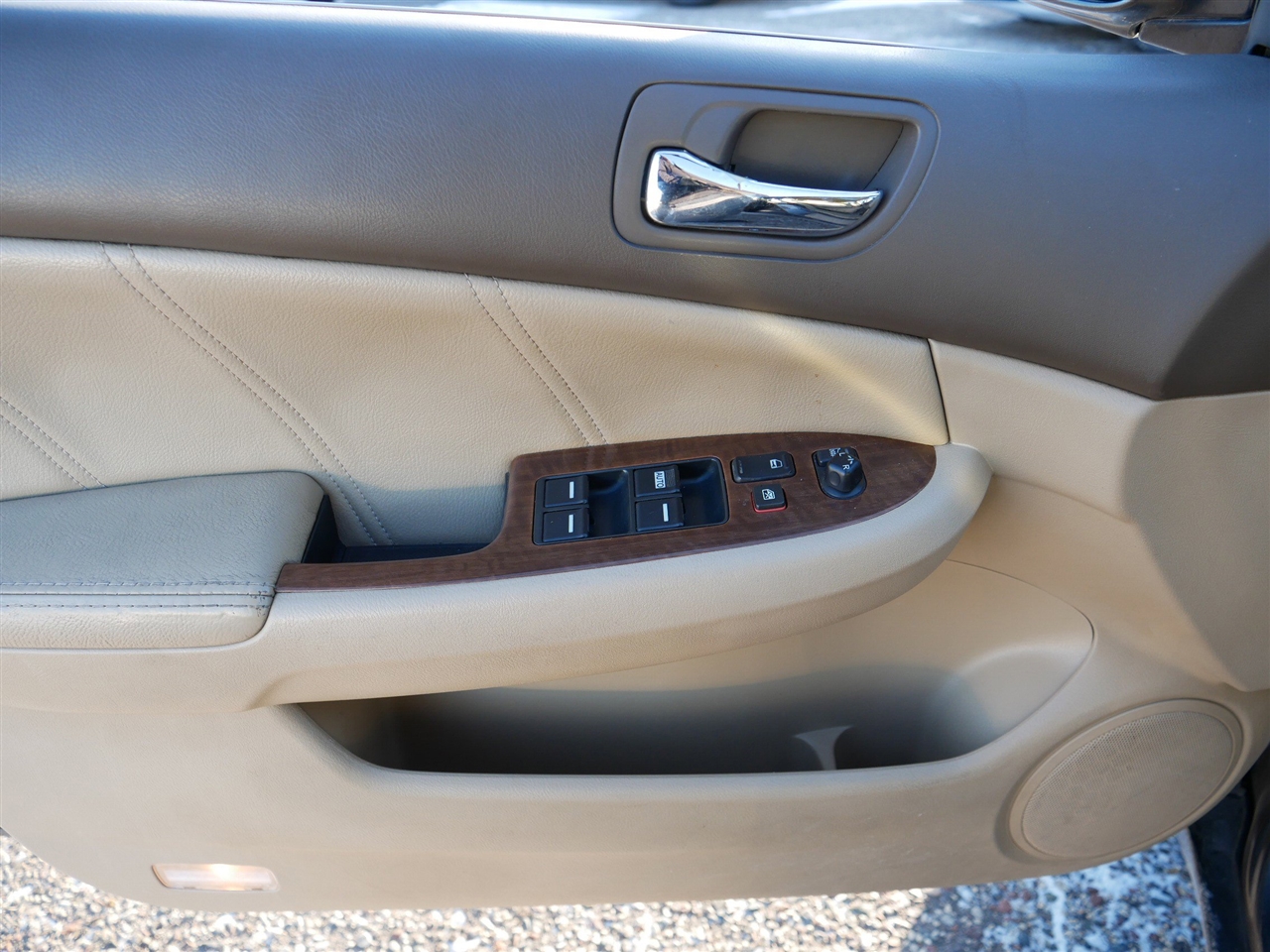 Honda Accord EX V-6 Sedan AT w/ XM Radio 2006