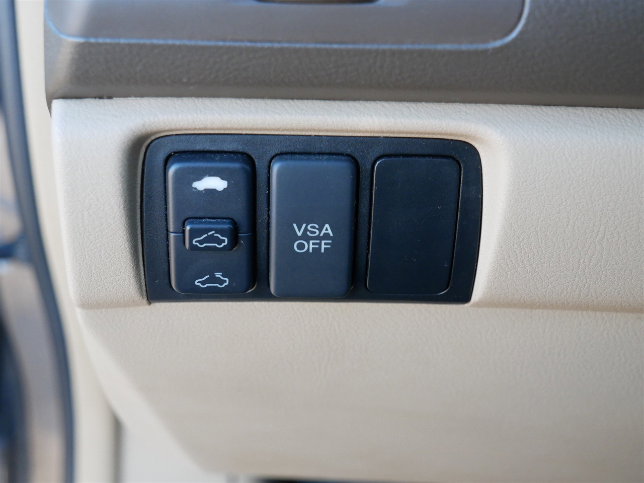 Honda Accord EX V-6 Sedan AT w/ XM Radio 2006