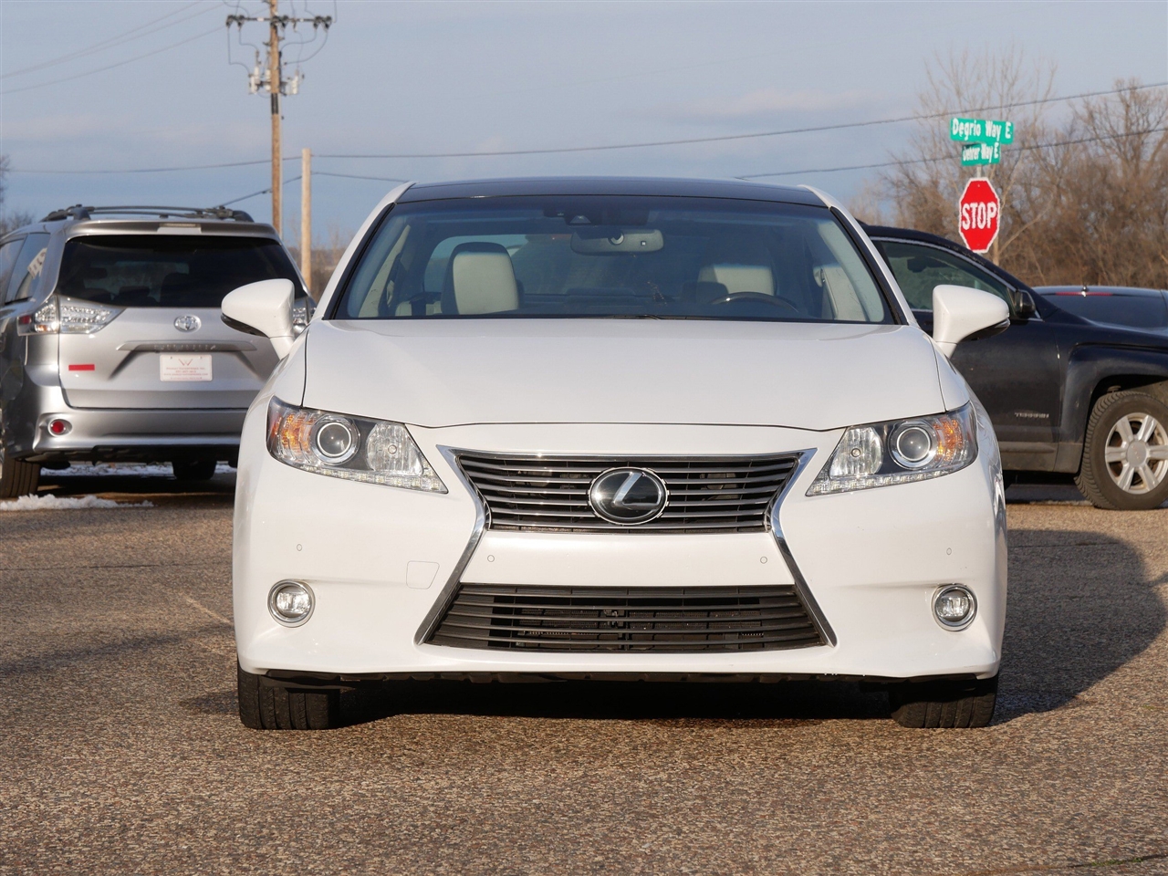 2015 Lexus ES 350's photo