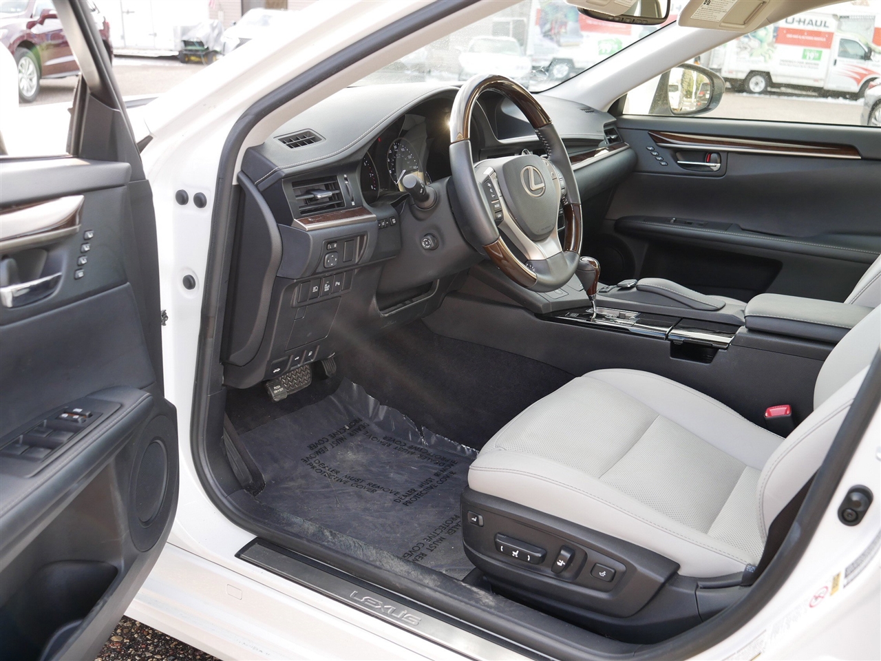 Lexus ES 300 Luxury Sport Sdn 4dr Sdn 2015