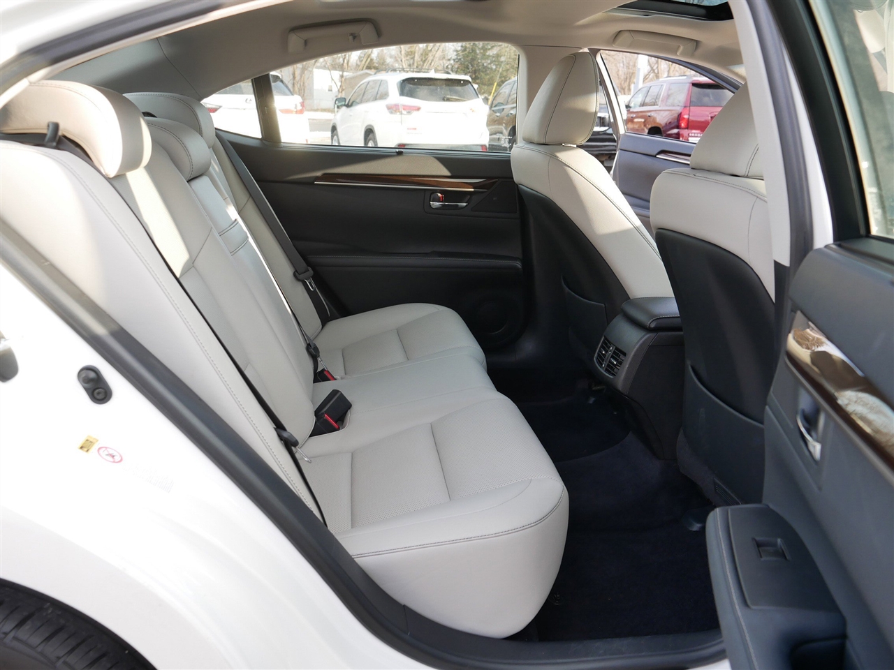 Lexus ES 300 Luxury Sport Sdn 4dr Sdn 2015