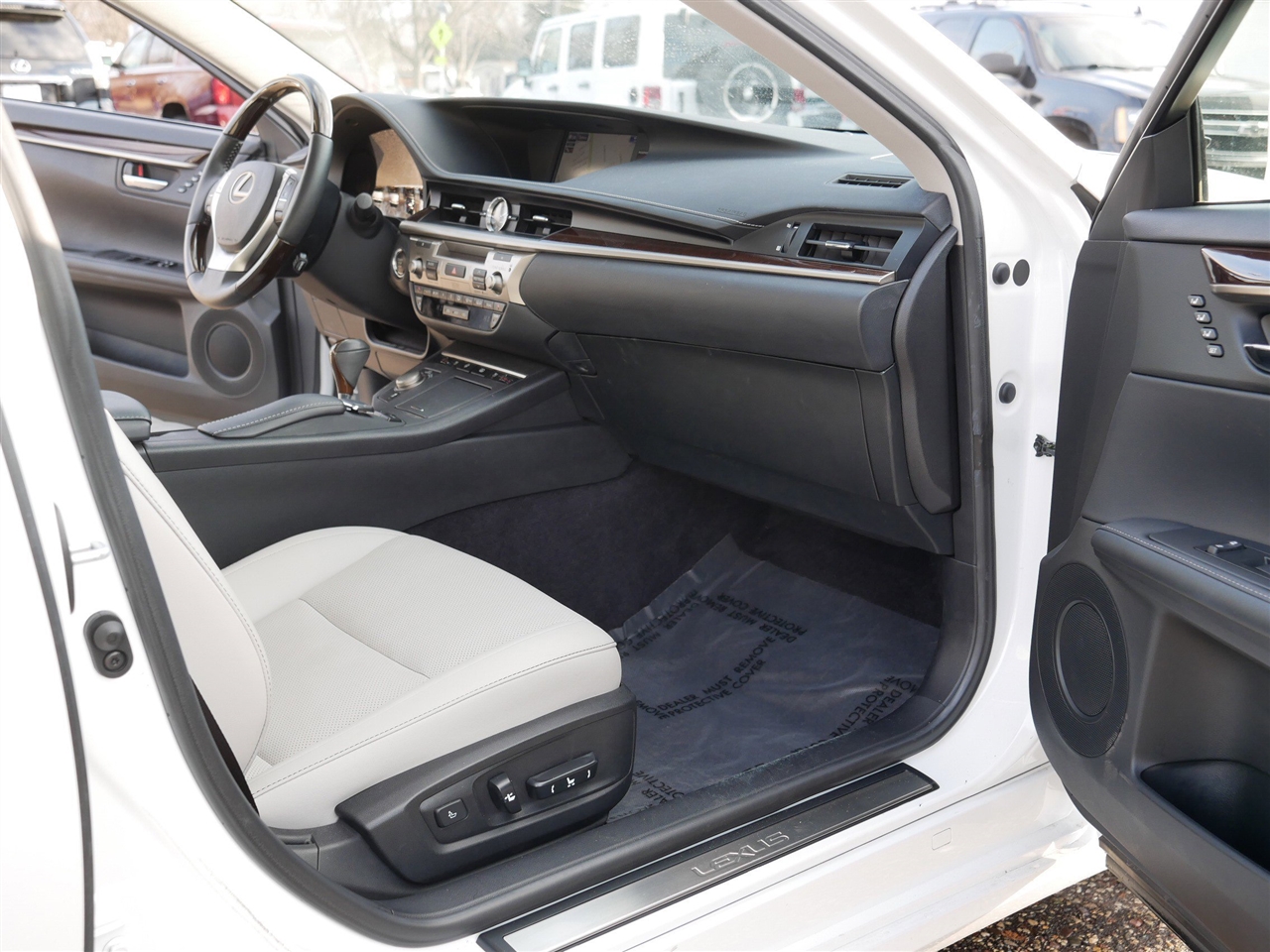 Lexus ES 300 Luxury Sport Sdn 4dr Sdn 2015