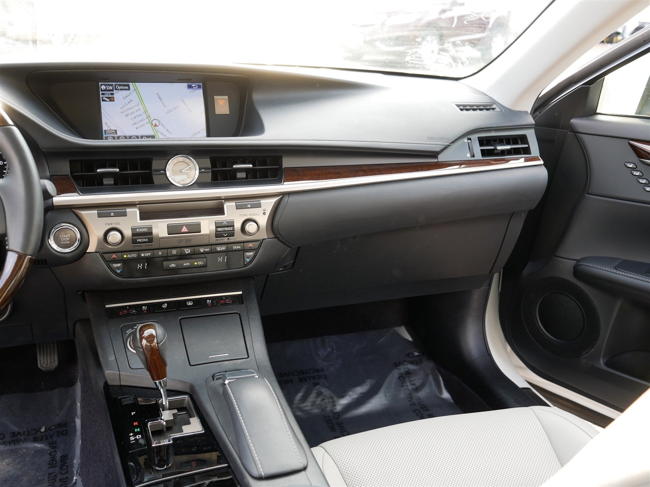 Lexus ES 300 Luxury Sport Sdn 4dr Sdn 2015