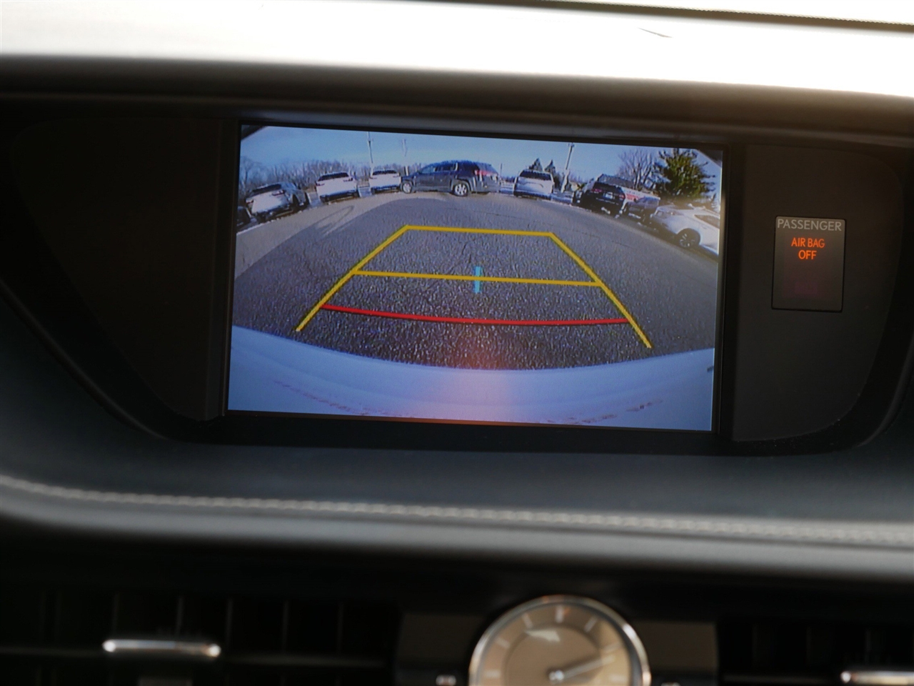 Lexus ES 300 Luxury Sport Sdn 4dr Sdn 2015