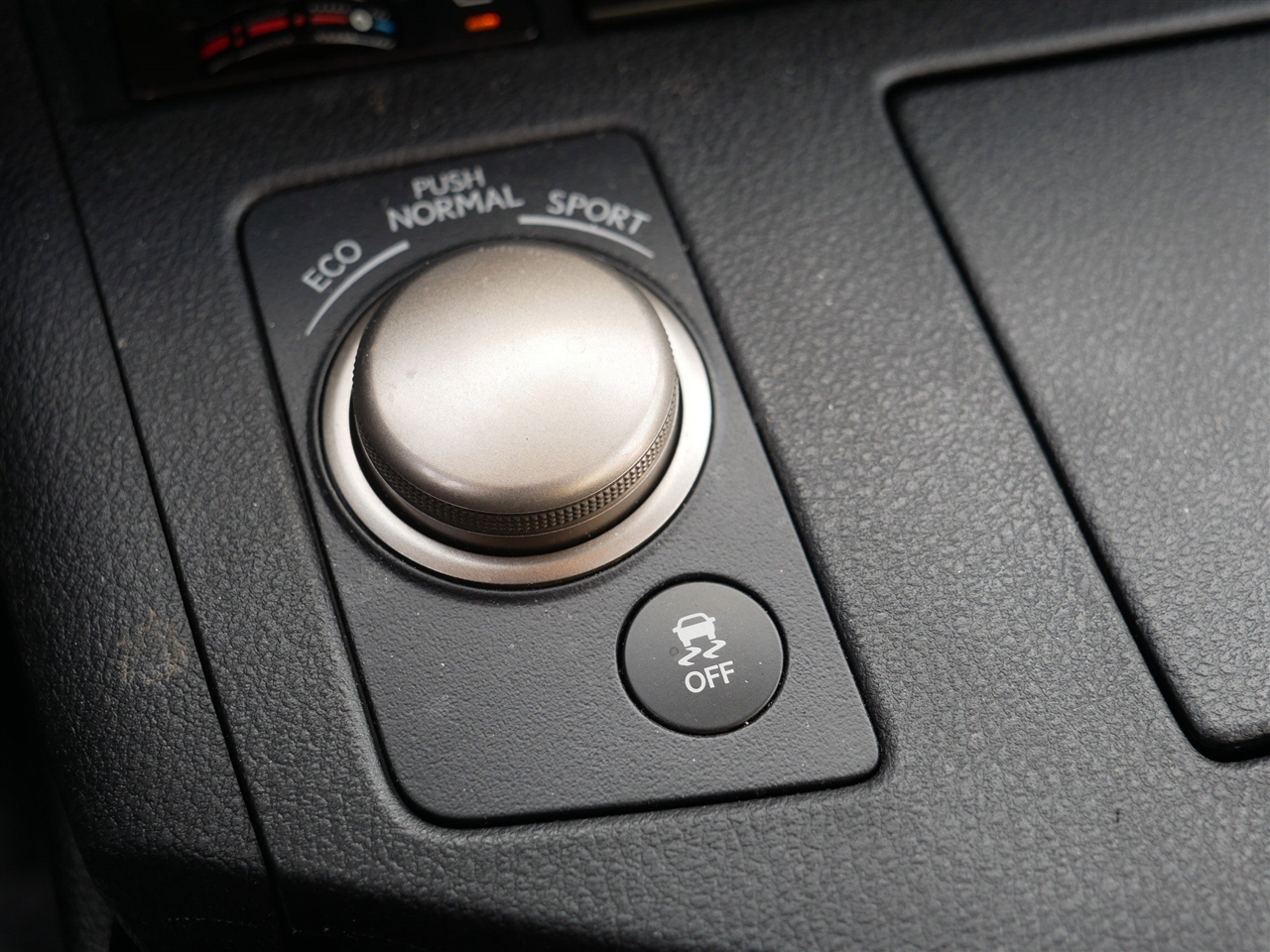 Lexus ES 300 Luxury Sport Sdn 4dr Sdn 2015