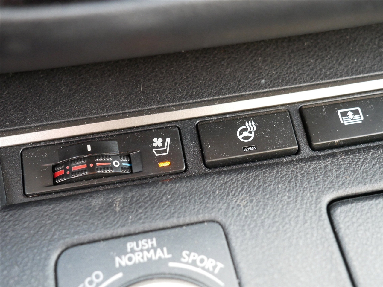 Lexus ES 300 Luxury Sport Sdn 4dr Sdn 2015