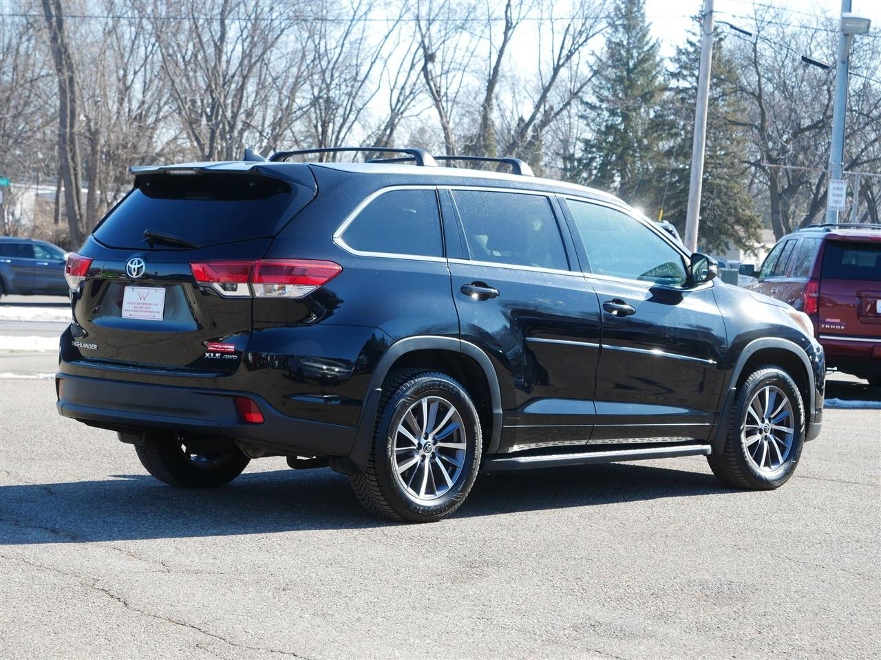 Toyota Highlander XLE AWD V6 2017