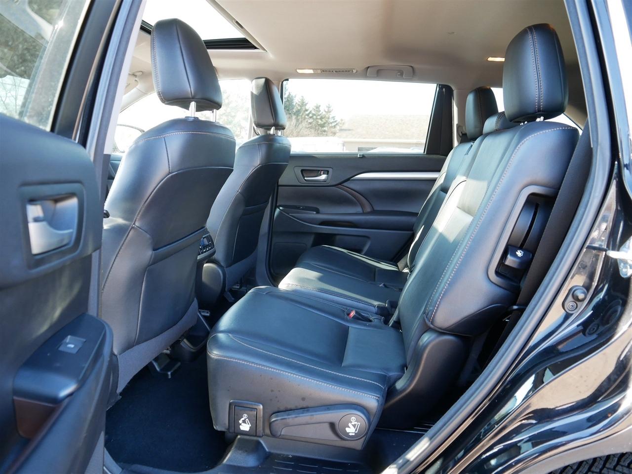 Toyota Highlander XLE AWD V6 2017