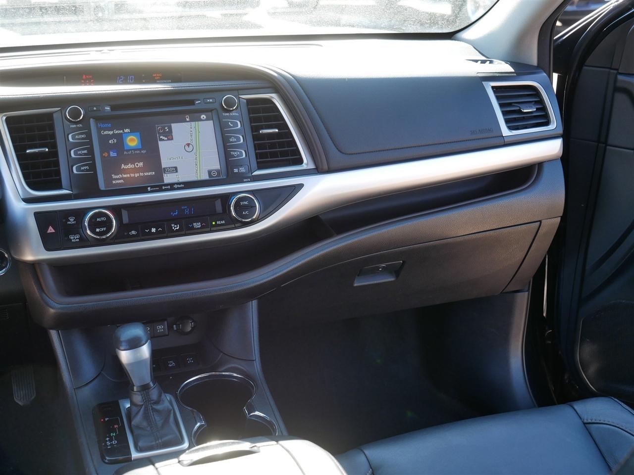 Toyota Highlander XLE AWD V6 2017