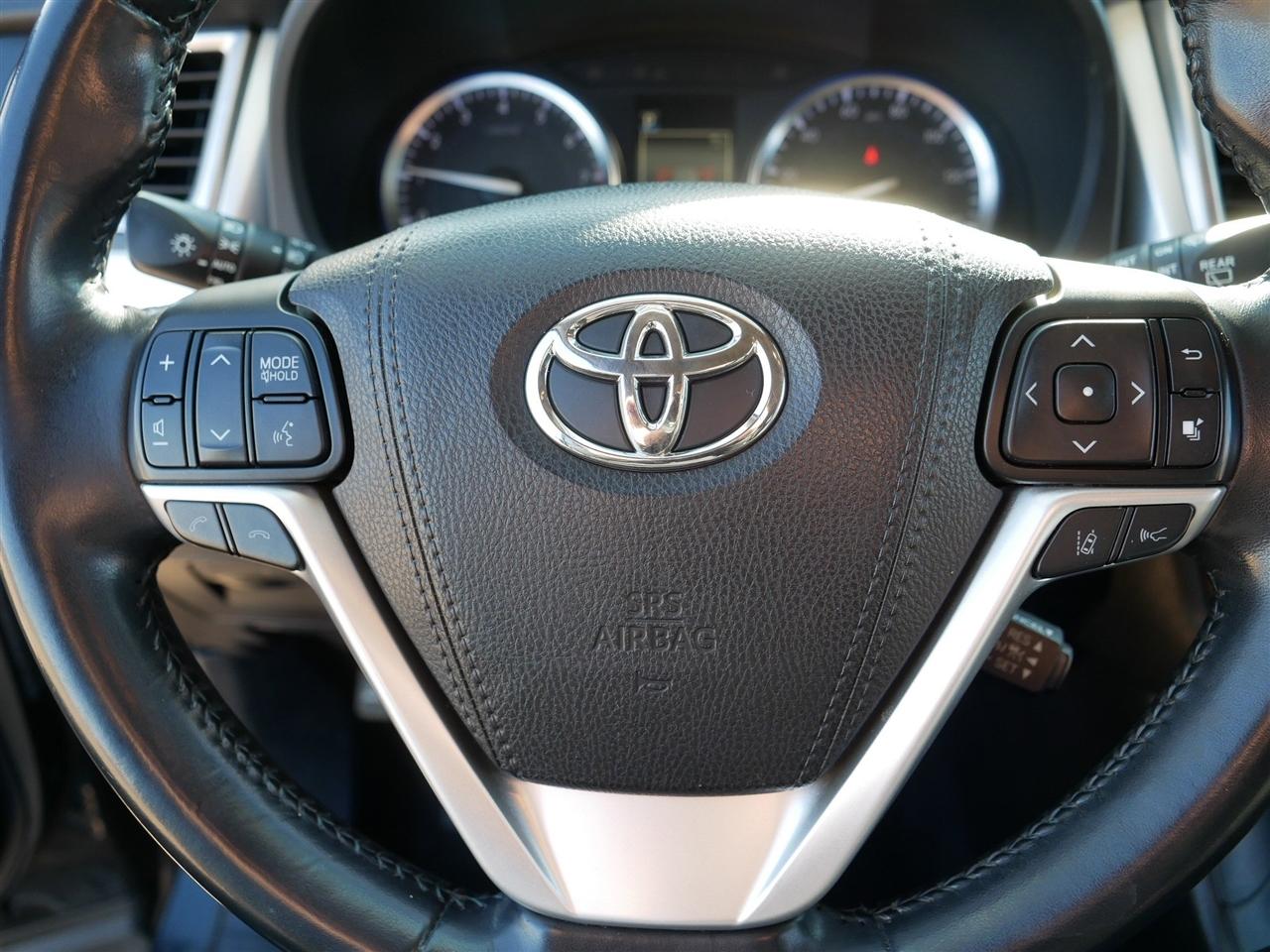 Toyota Highlander XLE AWD V6 2017