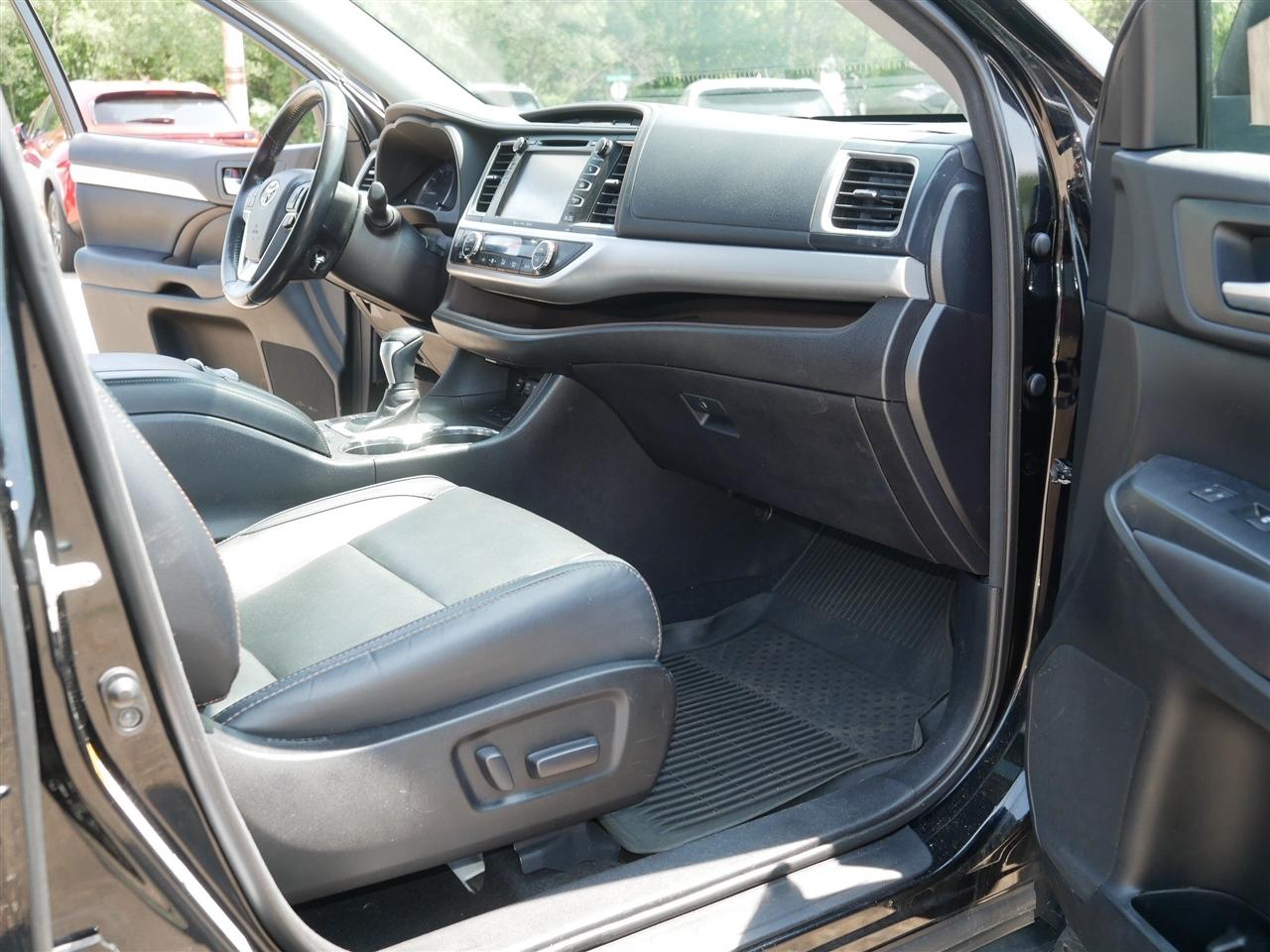 Toyota Highlander  2017