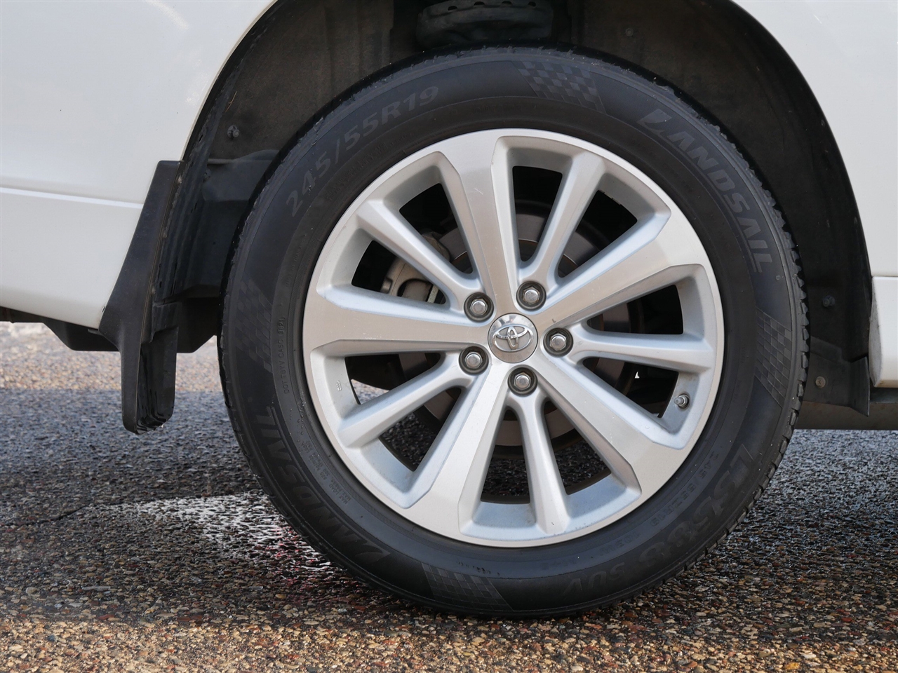 Toyota Highlander Hybrid Limited 4WD 2013