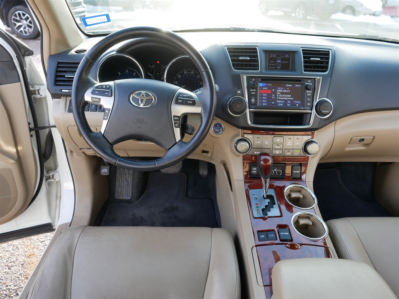 Toyota Highlander Hybrid Limited 4WD 2013