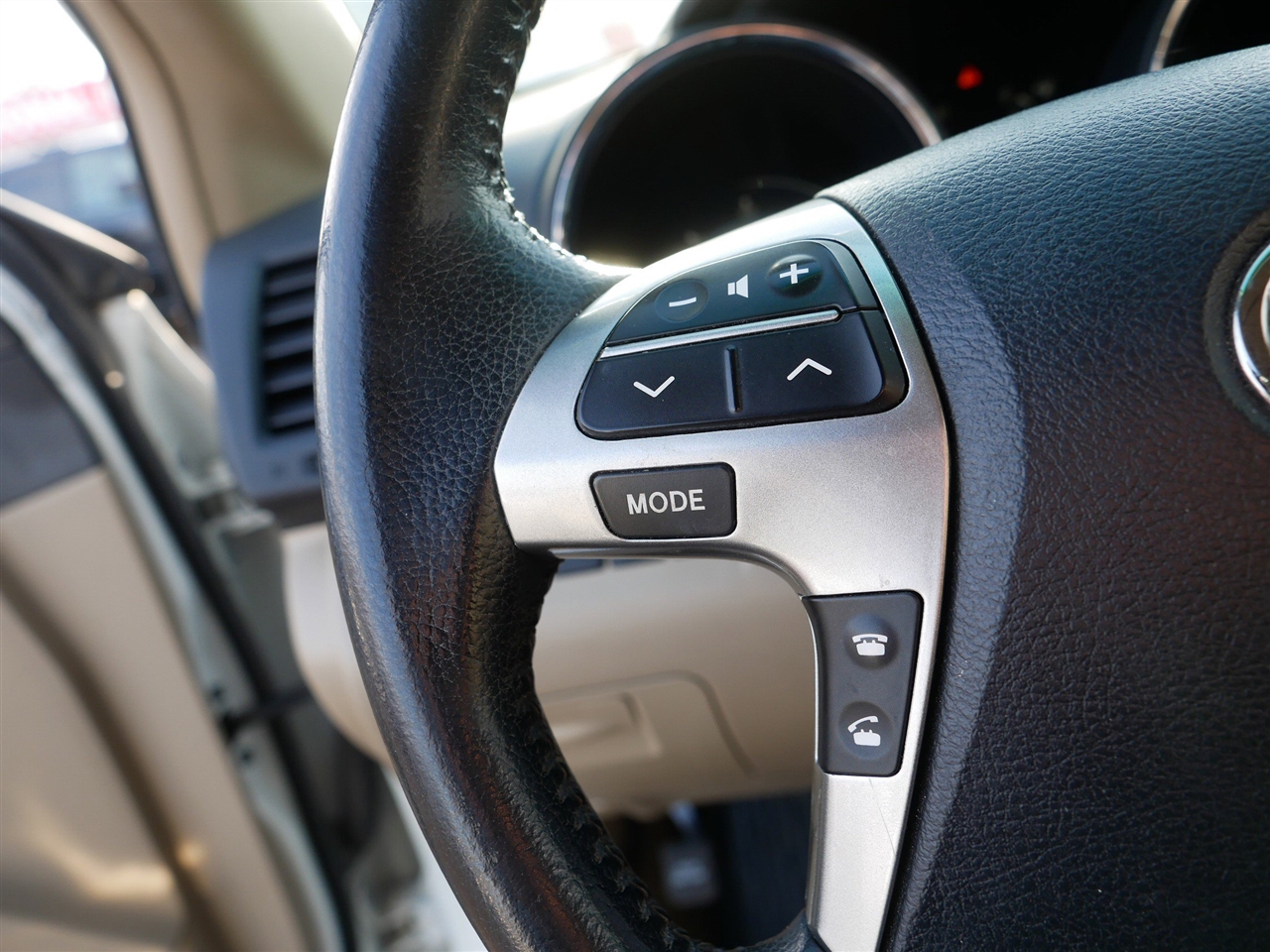 Toyota Highlander Hybrid Limited 4WD 2013