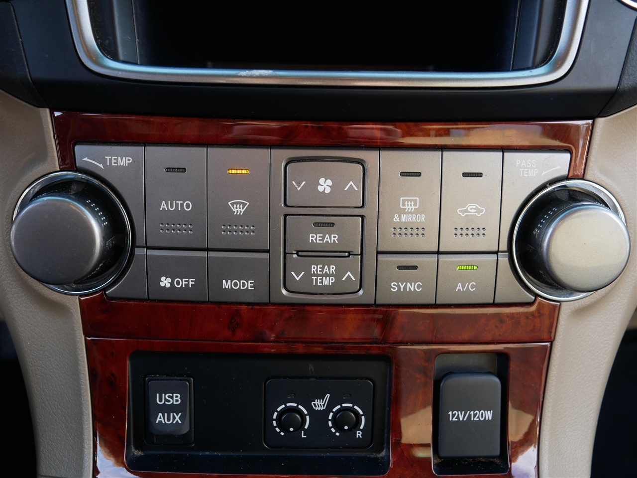 Toyota Highlander Hybrid Limited 4WD 2013