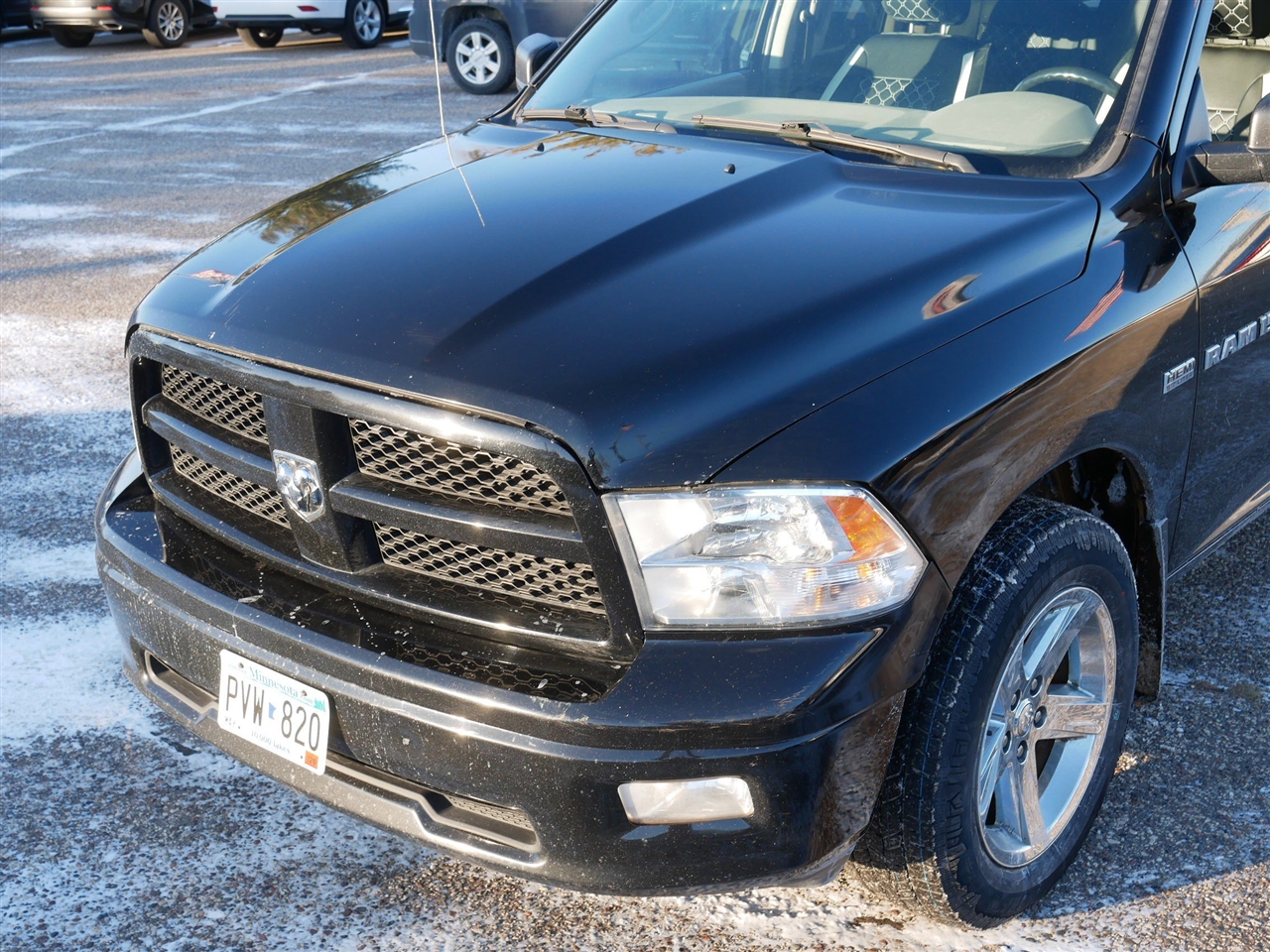 RAM 1500 SLT Quad Cab 4WD 2012