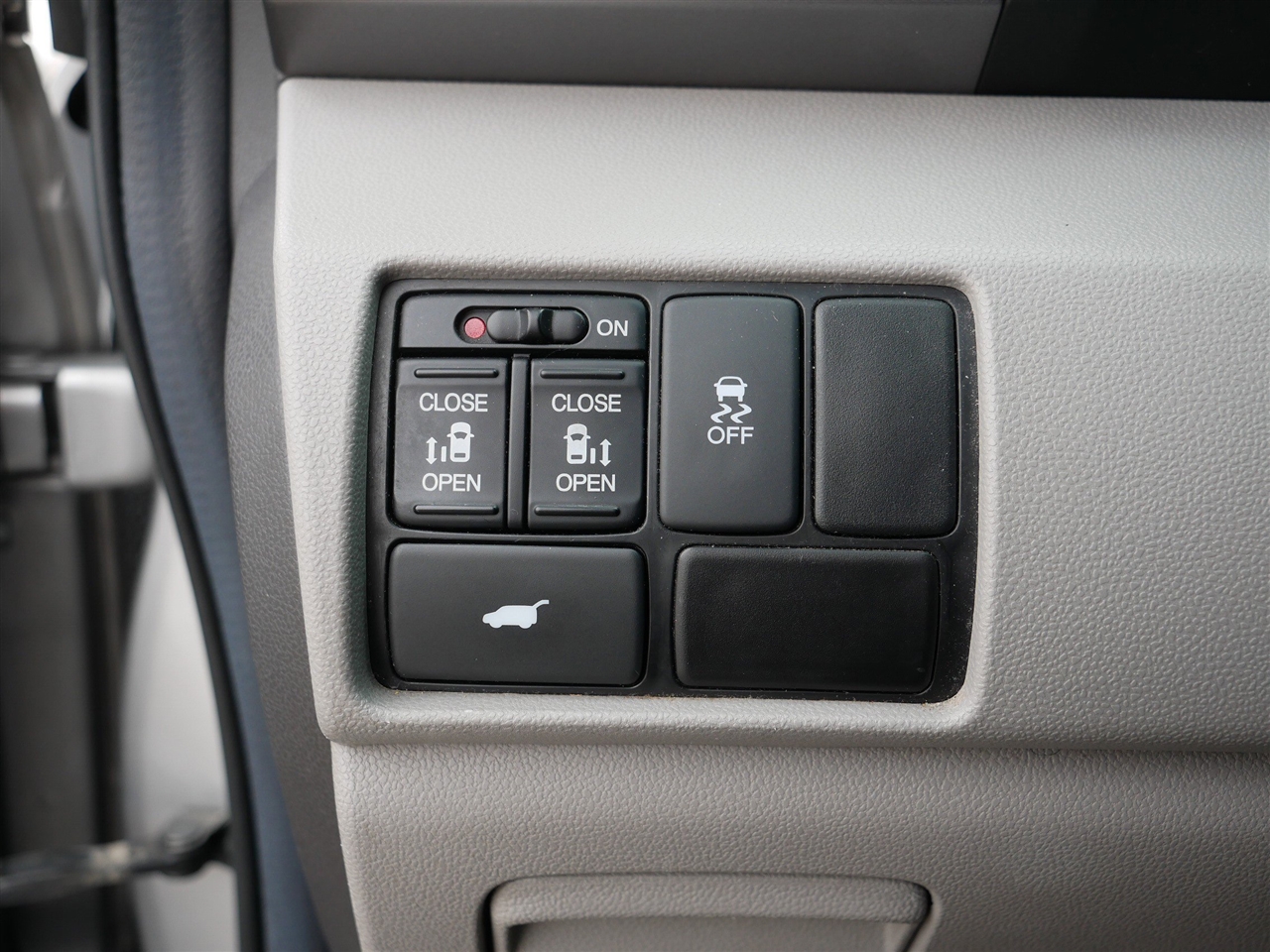 Honda Odyssey EX-L AT with RES 2012