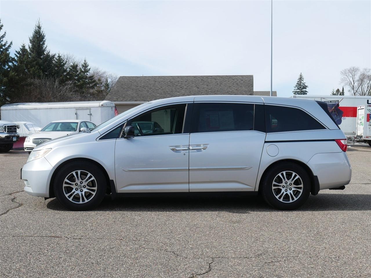 Honda Odyssey EX-L AT with RES 2012