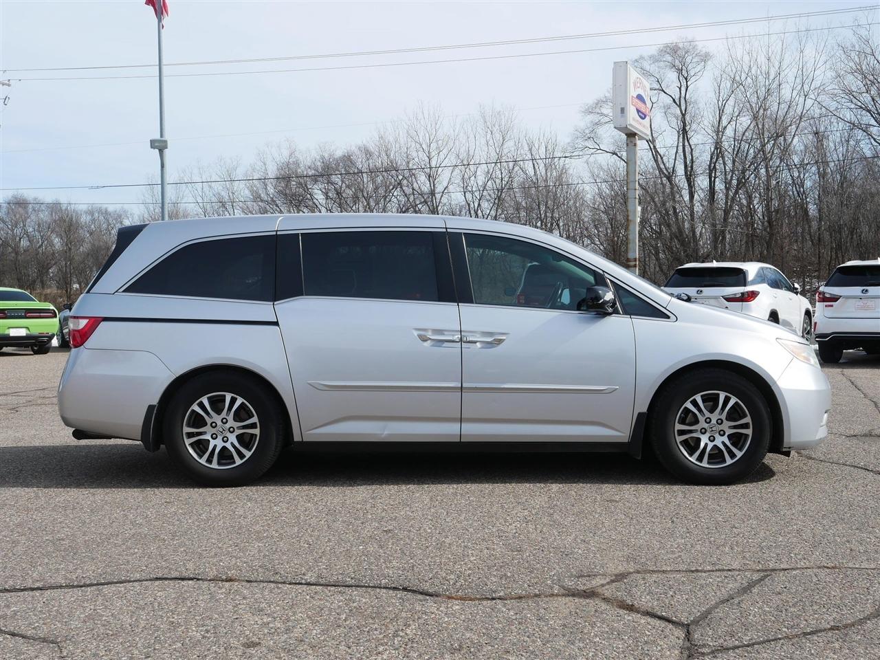 Honda Odyssey EX-L AT with RES 2012